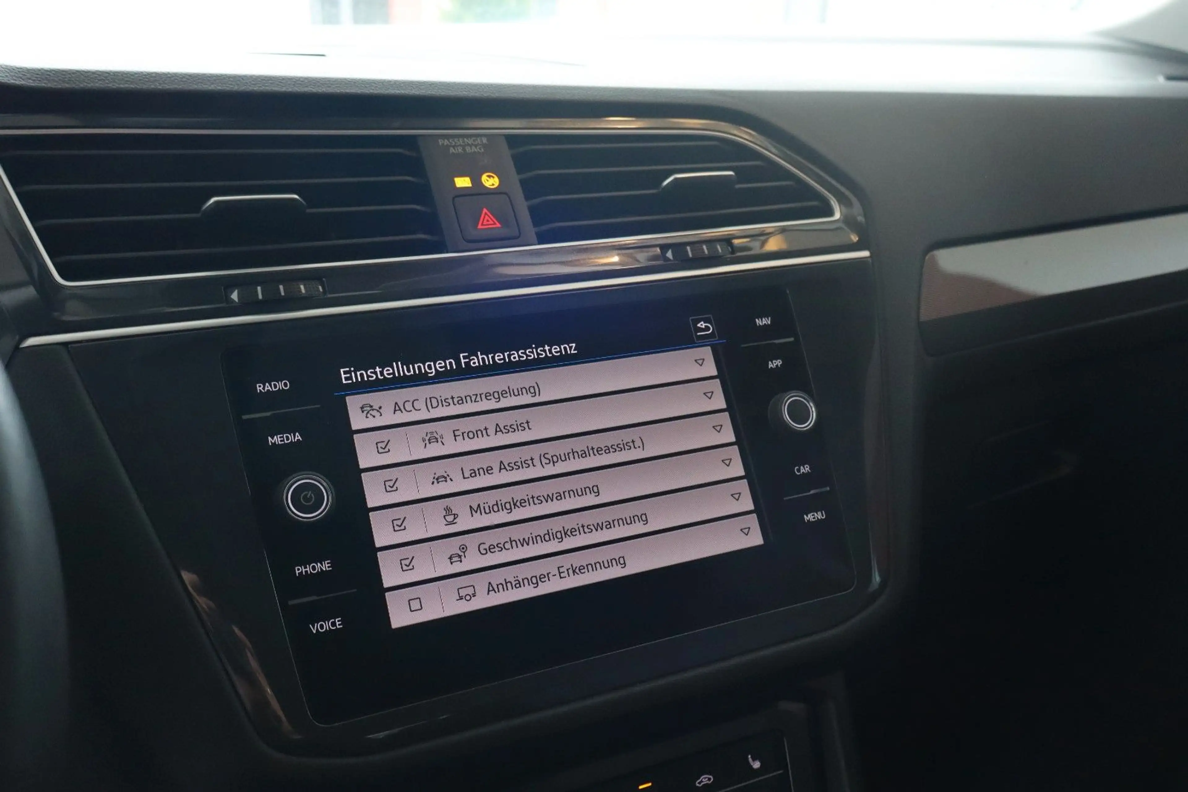 Volkswagen Tiguan Allspace 1.5TSI DSG,7SITZ,AHK,NaviLED,1Hd — photo 9