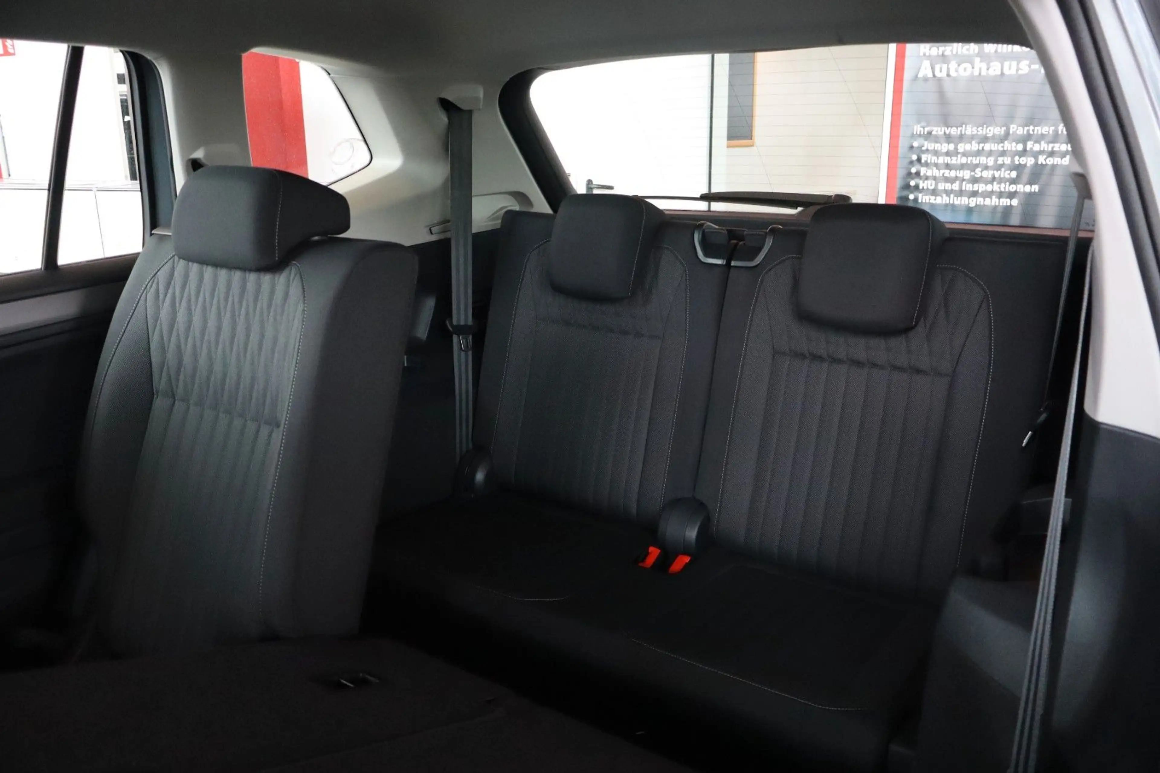 Volkswagen Tiguan Allspace 1.5TSI DSG,7SITZ,AHK,NaviLED,1Hd — photo 11