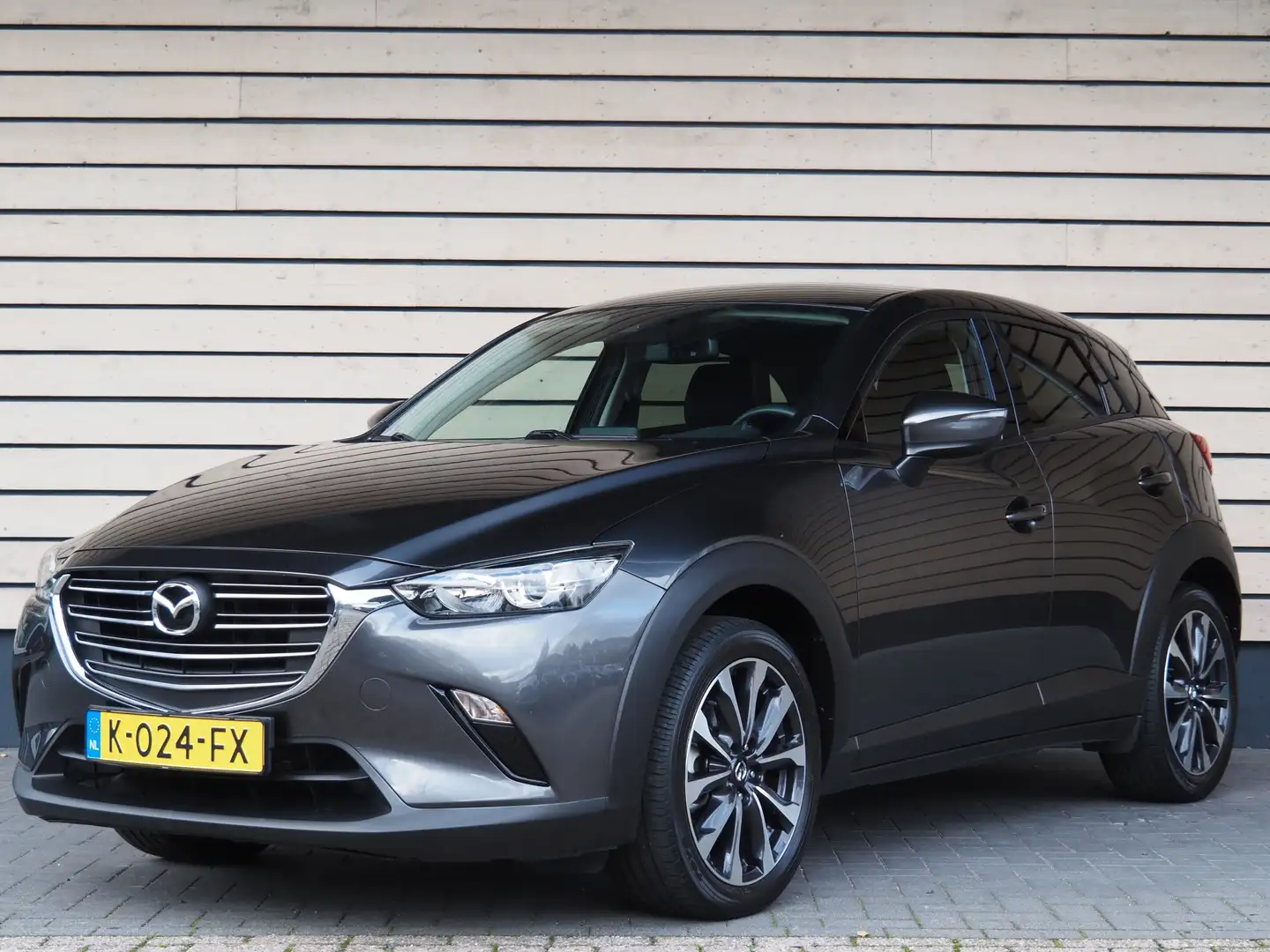 Mazda CX-3 2.0 SkyActiv-G 121 Sportive - 1e Eigenaar - Afneem Gris - 2