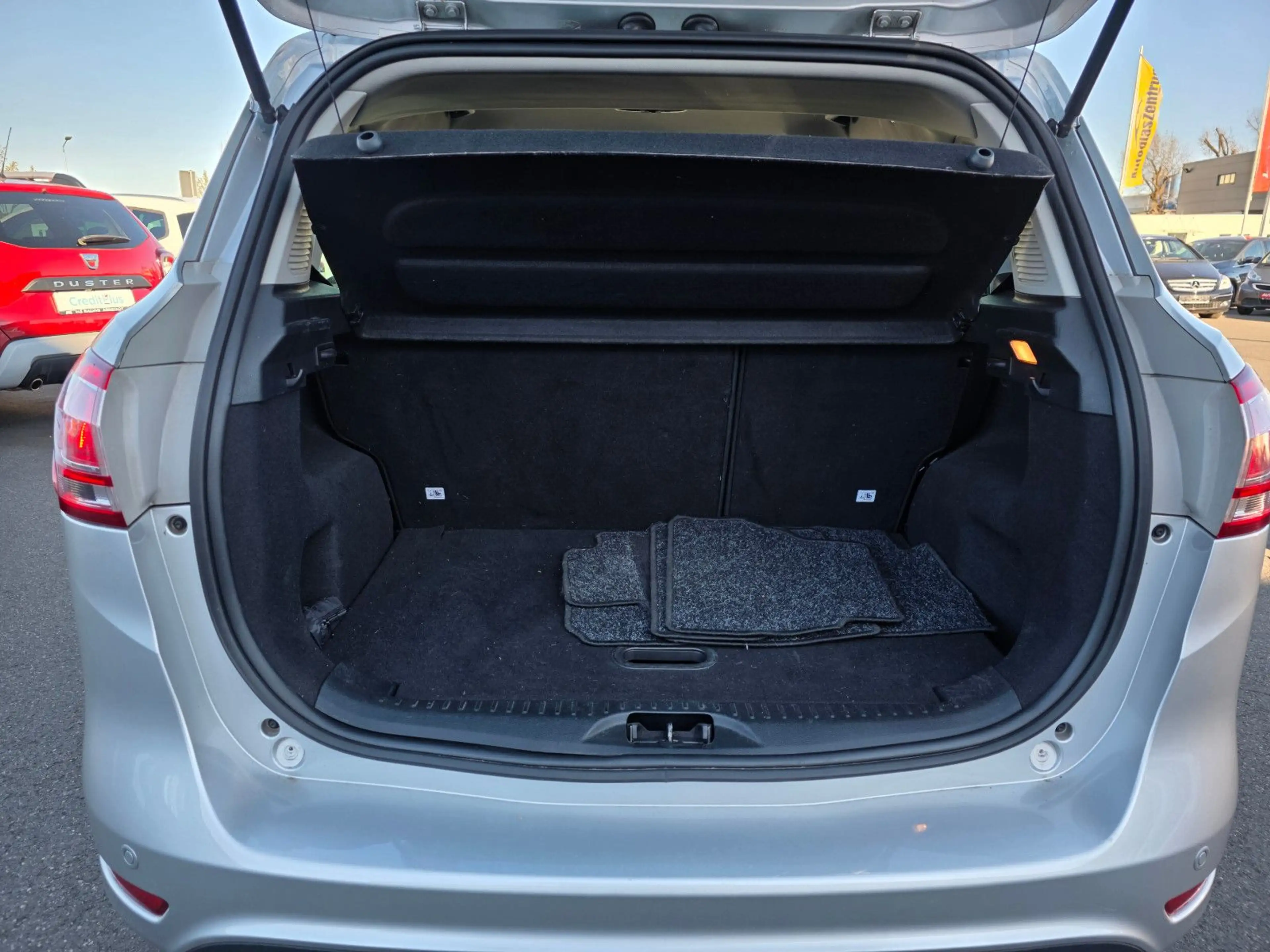 Ford B-Max B-MAX Titanium ALU/Klimaauto./ Tüv Au neu — photo 15