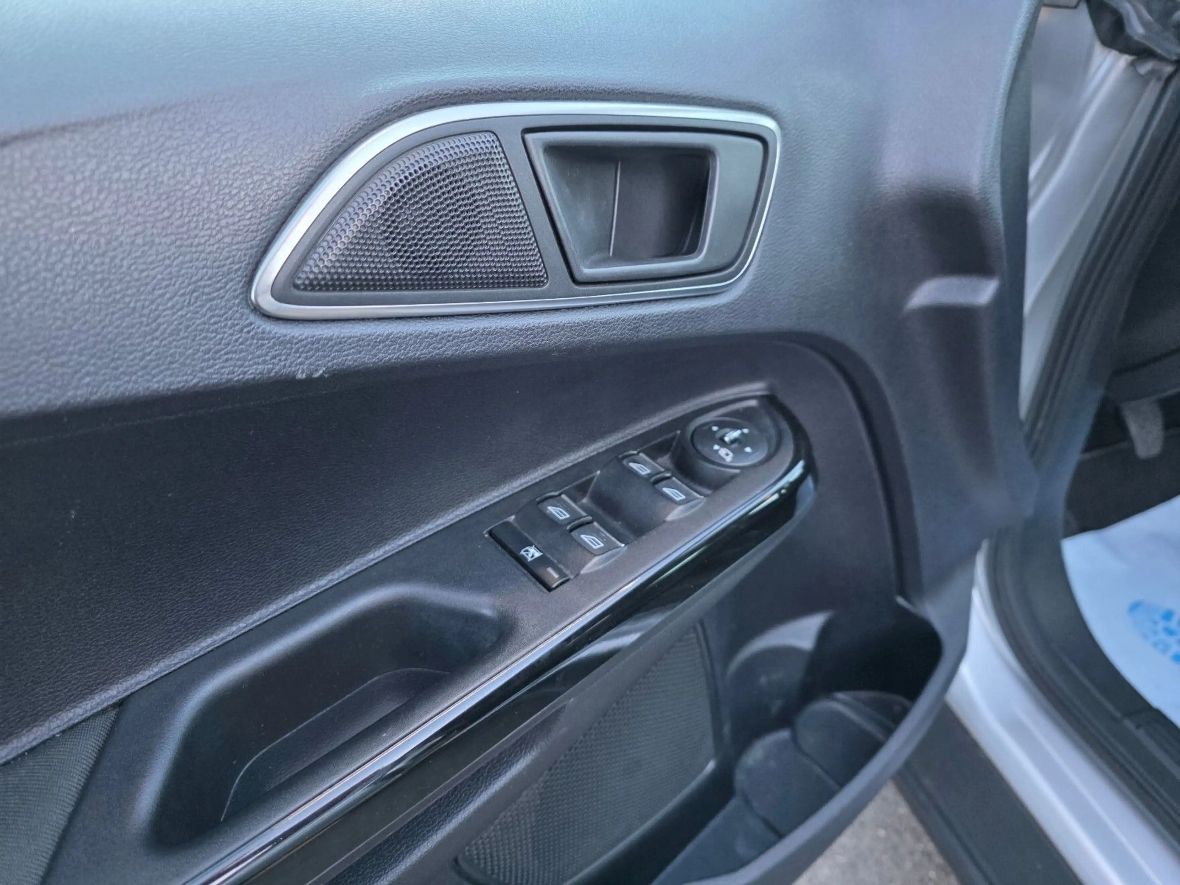 Ford B-Max B-MAX Titanium ALU/Klimaauto./ Tüv Au neu — photo 9