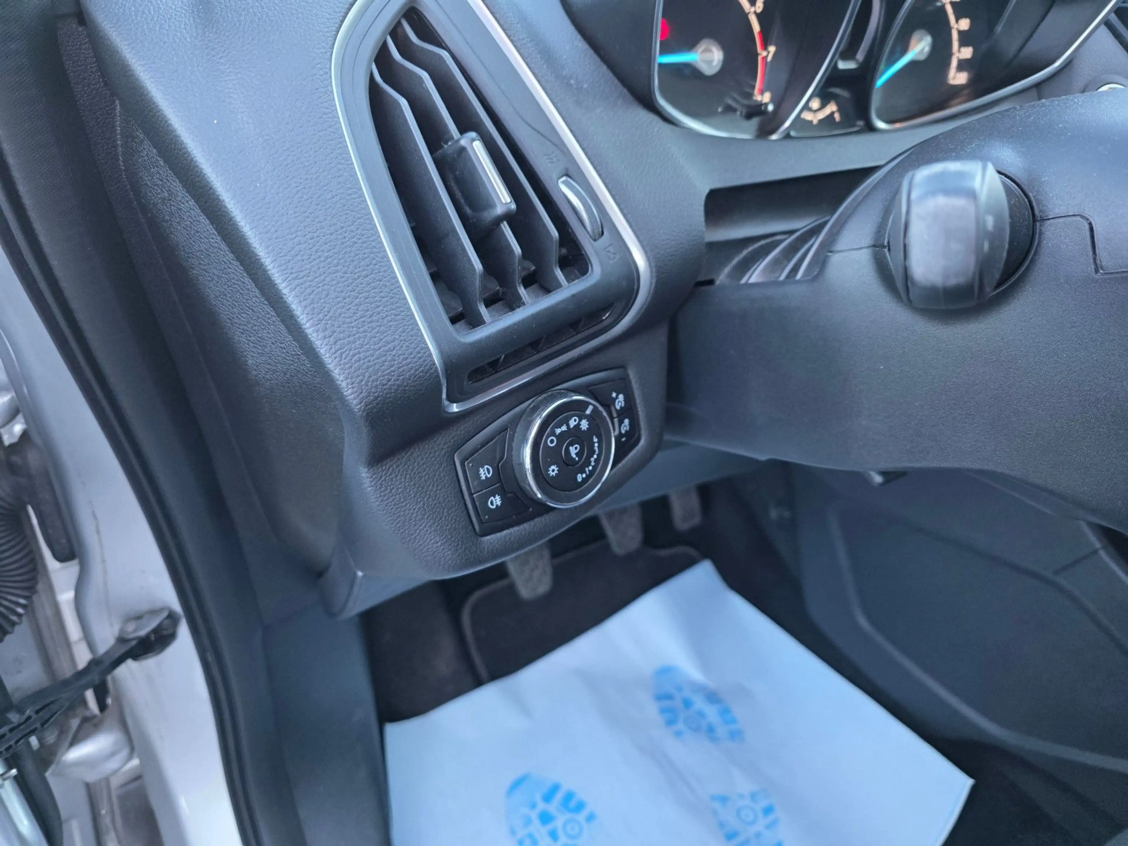 Ford B-Max B-MAX Titanium ALU/Klimaauto./ Tüv Au neu — photo 12