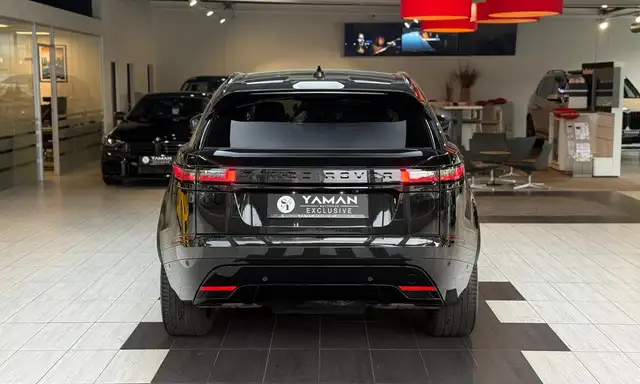 Land Rover Range Rover Velar view 8