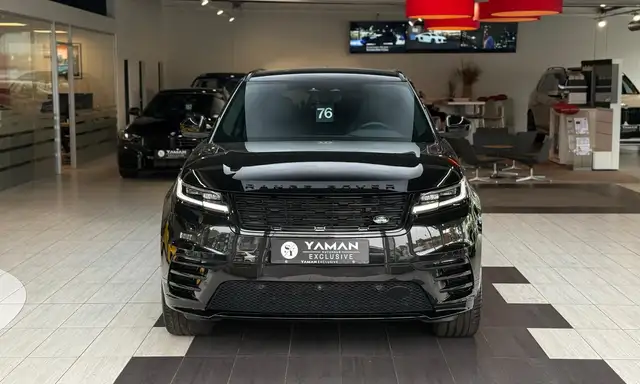 Land Rover Range Rover Velar view 3