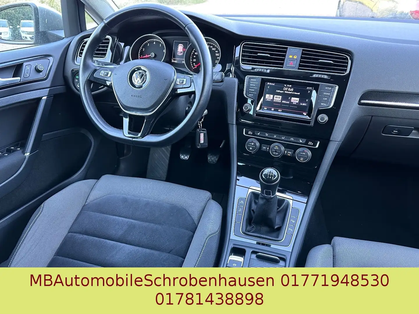 Volkswagen Golf VII Lim. Highline BMT Silber - 2