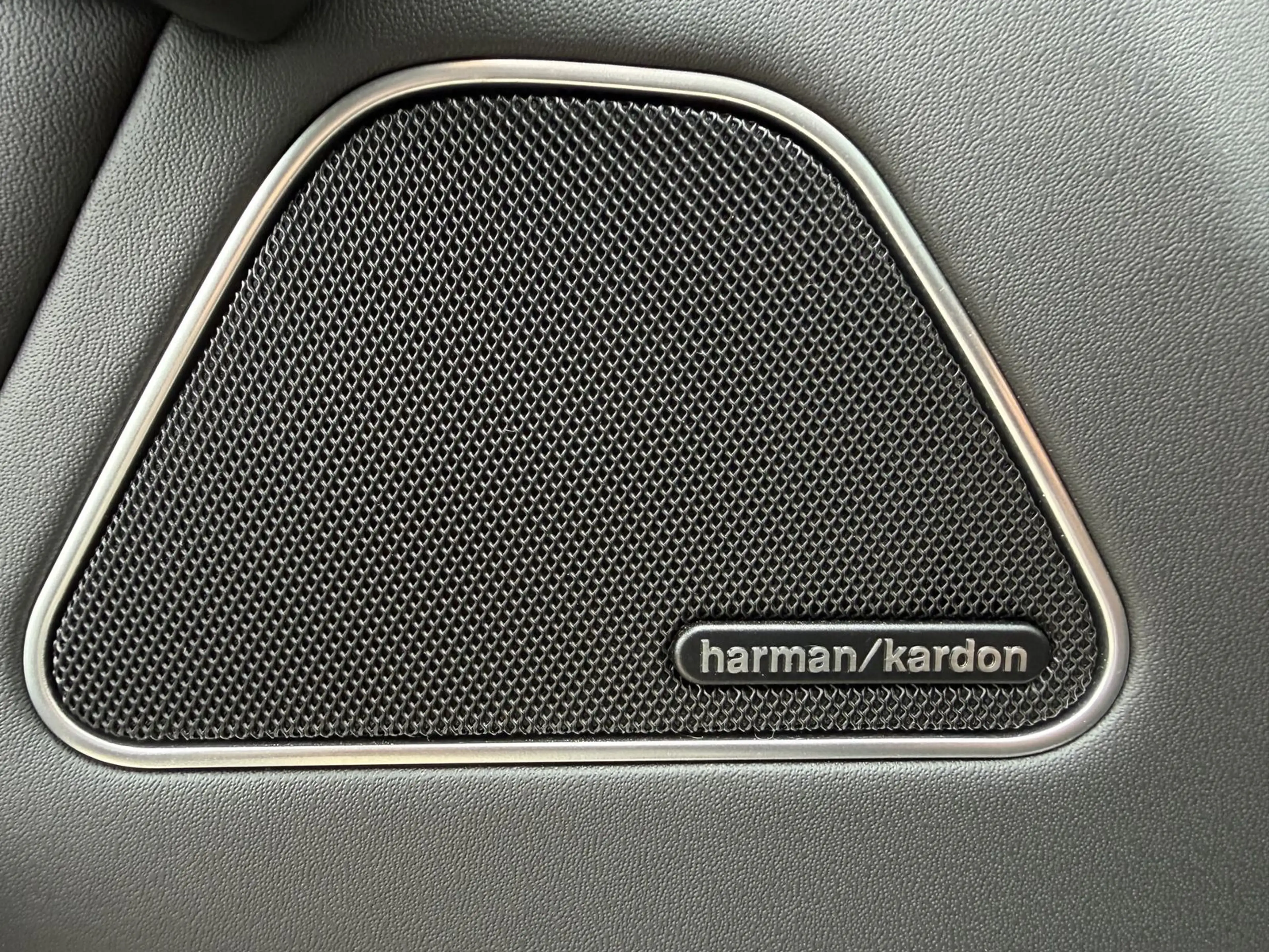 Maserati Levante Modena S Soft-Close|Skyhook|Pano|360° — photo 15
