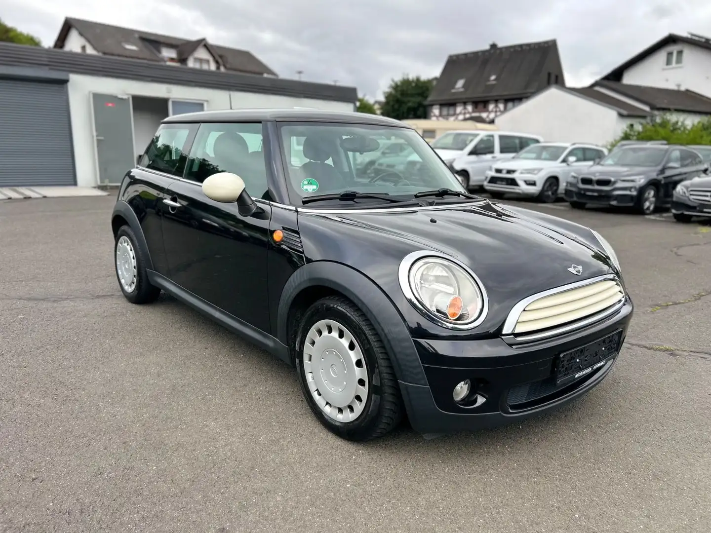 MINI One Minimalist * SCHECKHEFTGEPFLEGT*TÜV NEU* Schwarz - 2