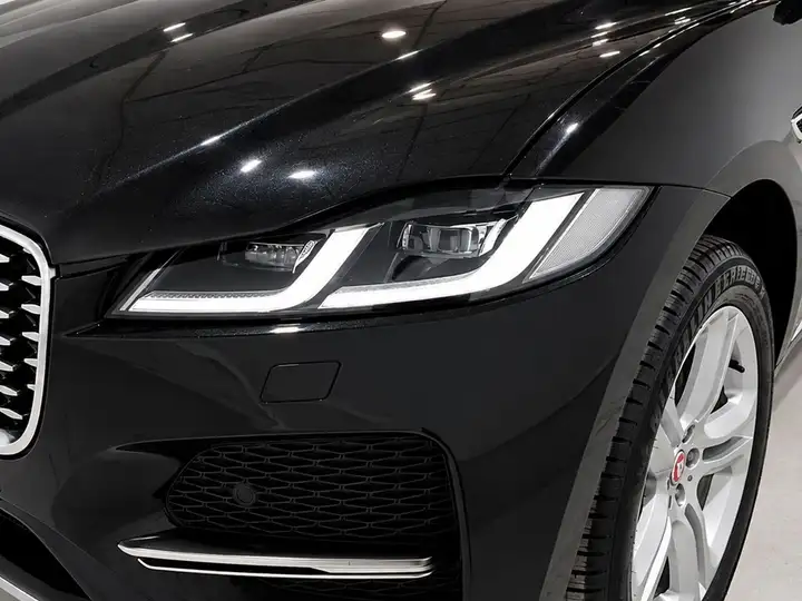 Jaguar F-Pace 2022, foto 23