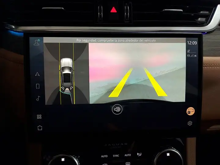 Jaguar F-Pace 2022, foto 20