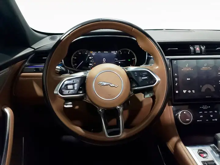 Jaguar F-Pace 2022, foto 10