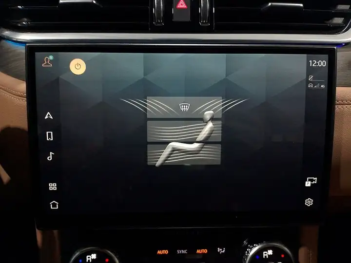 Jaguar F-Pace 2022, foto 21