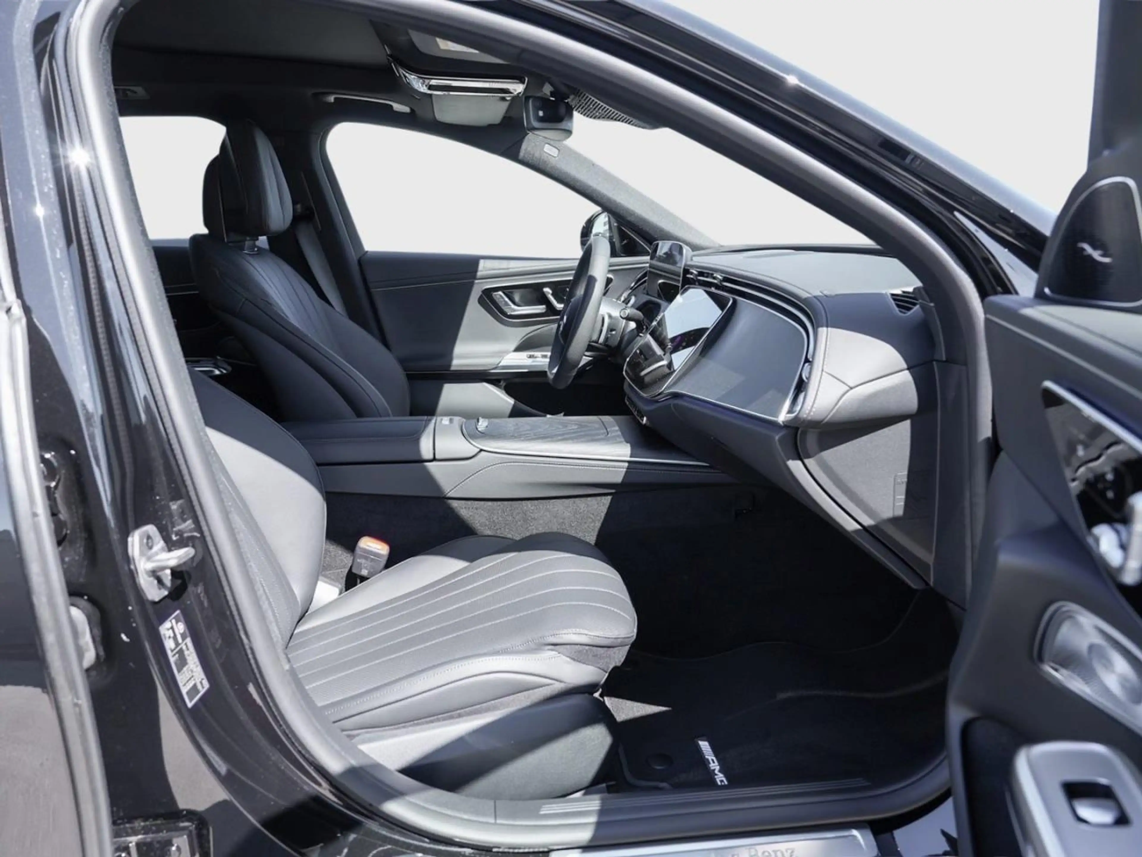 Mercedes-Benz E 450 d 4MATIC T-Modell AMG Night Panorama 360° — photo 9