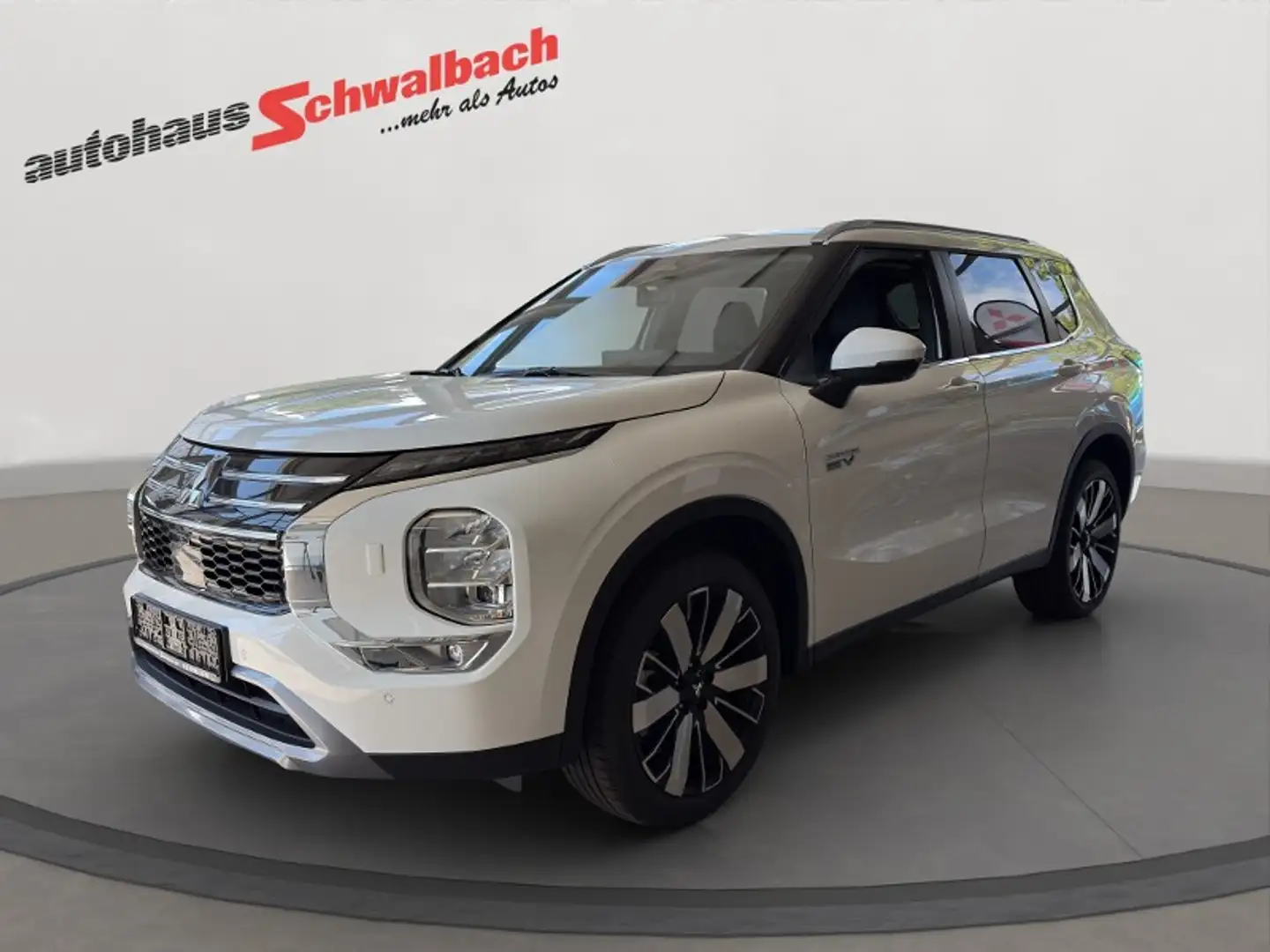 Mitsubishi Outlander 2.4L PHEV TOP Weiß - 2