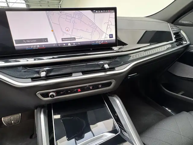 BMW X6 view 10