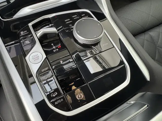 BMW X6 view 13