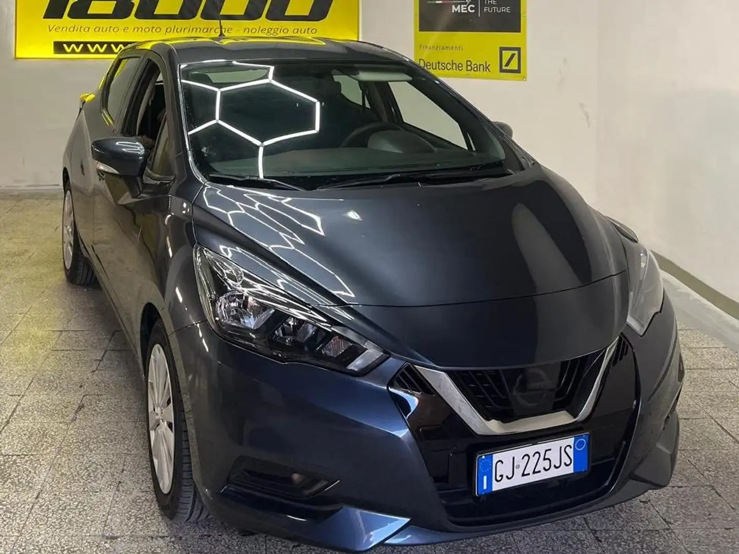 Nissan Micra Micra V 2017 1.0 ig-t Acenta 92cv Grijs - 2