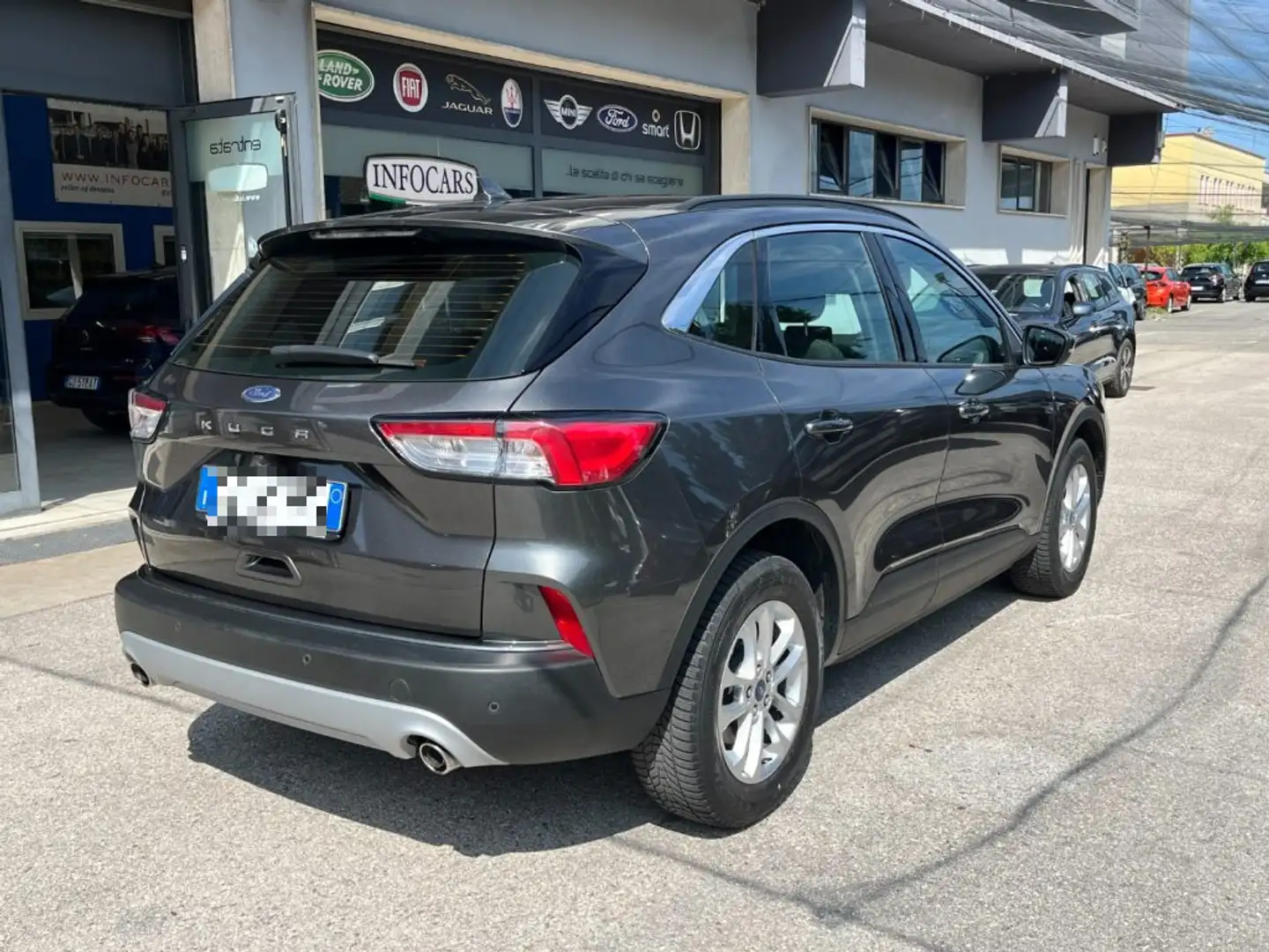 Ford Kuga 1.5 EcoBlue 120 CV aut 2WD Titanium Business PROMO Grau - 2
