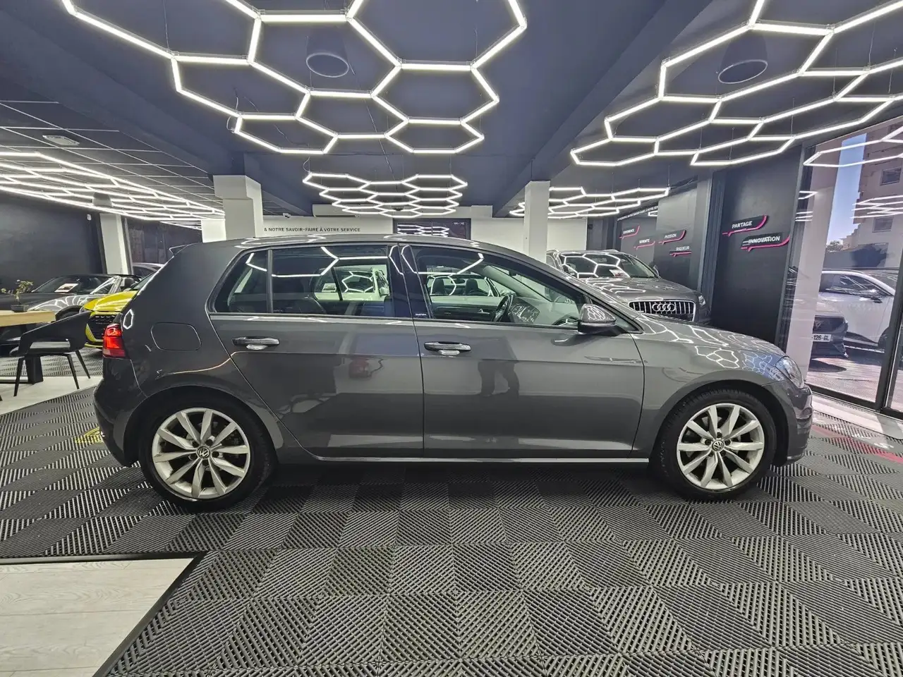 Volkswagen Golf Standard Model — photo 2