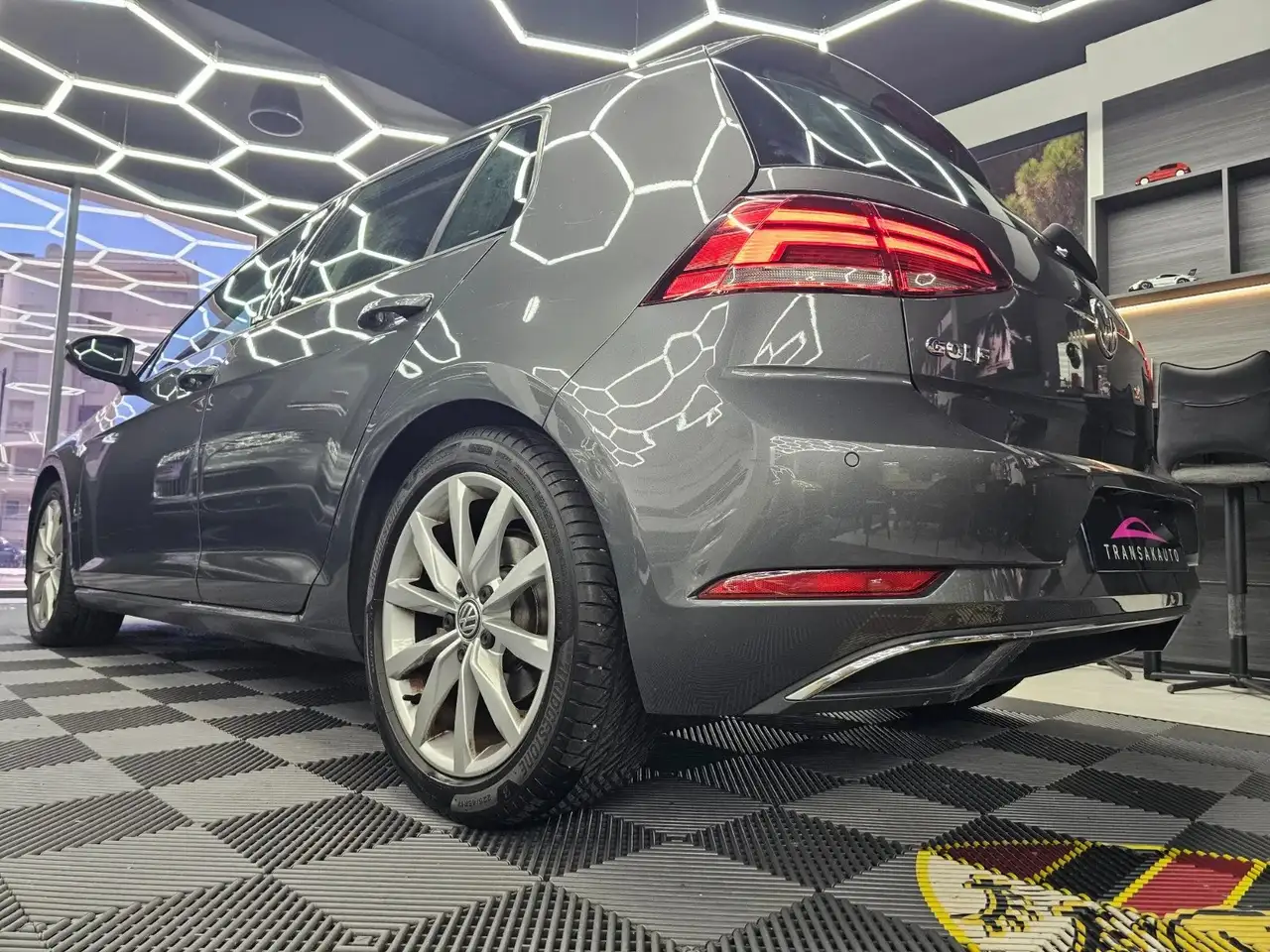 Volkswagen Golf Standard Model — photo 9