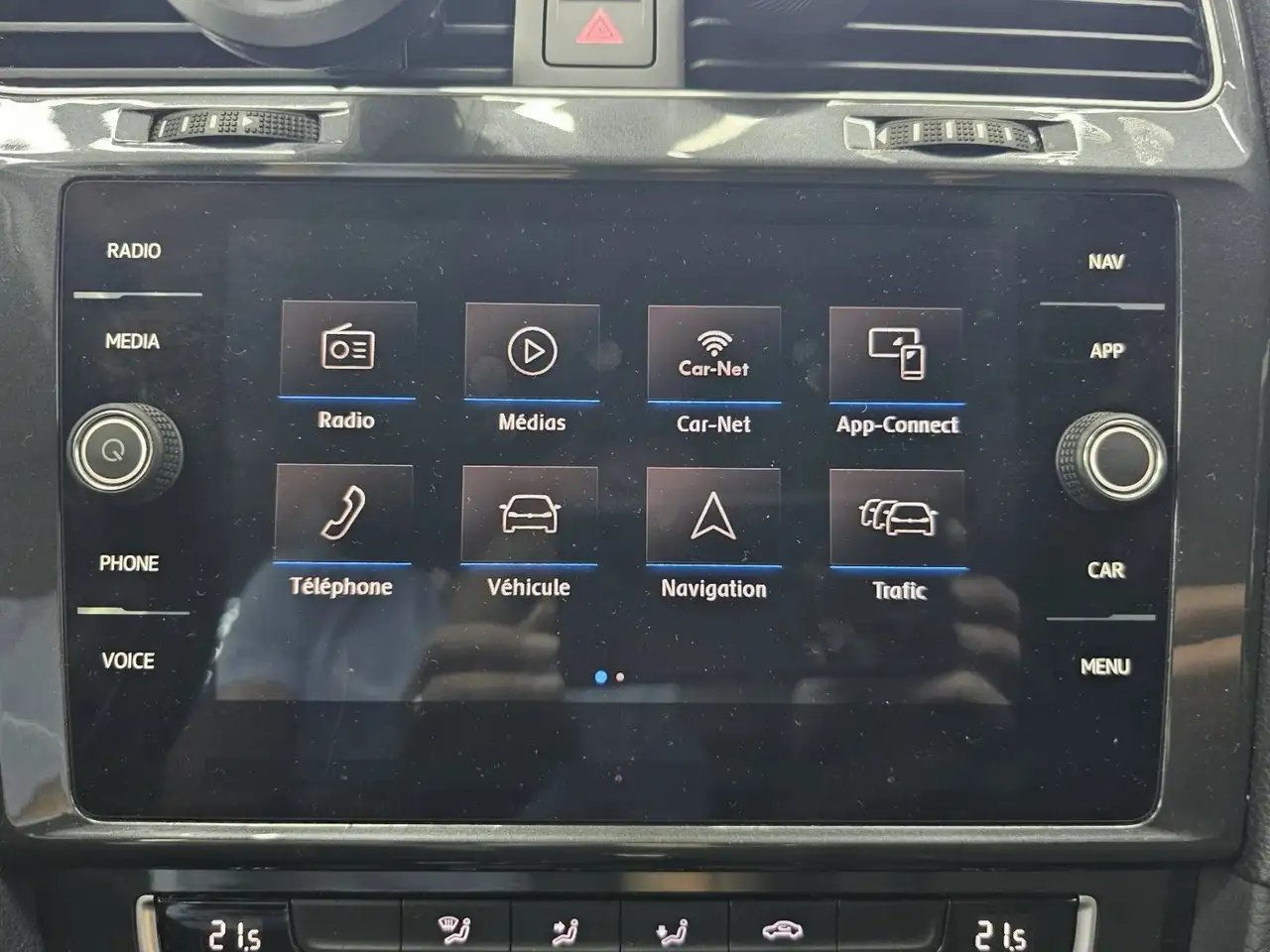 Volkswagen Golf Standard Model — photo 32
