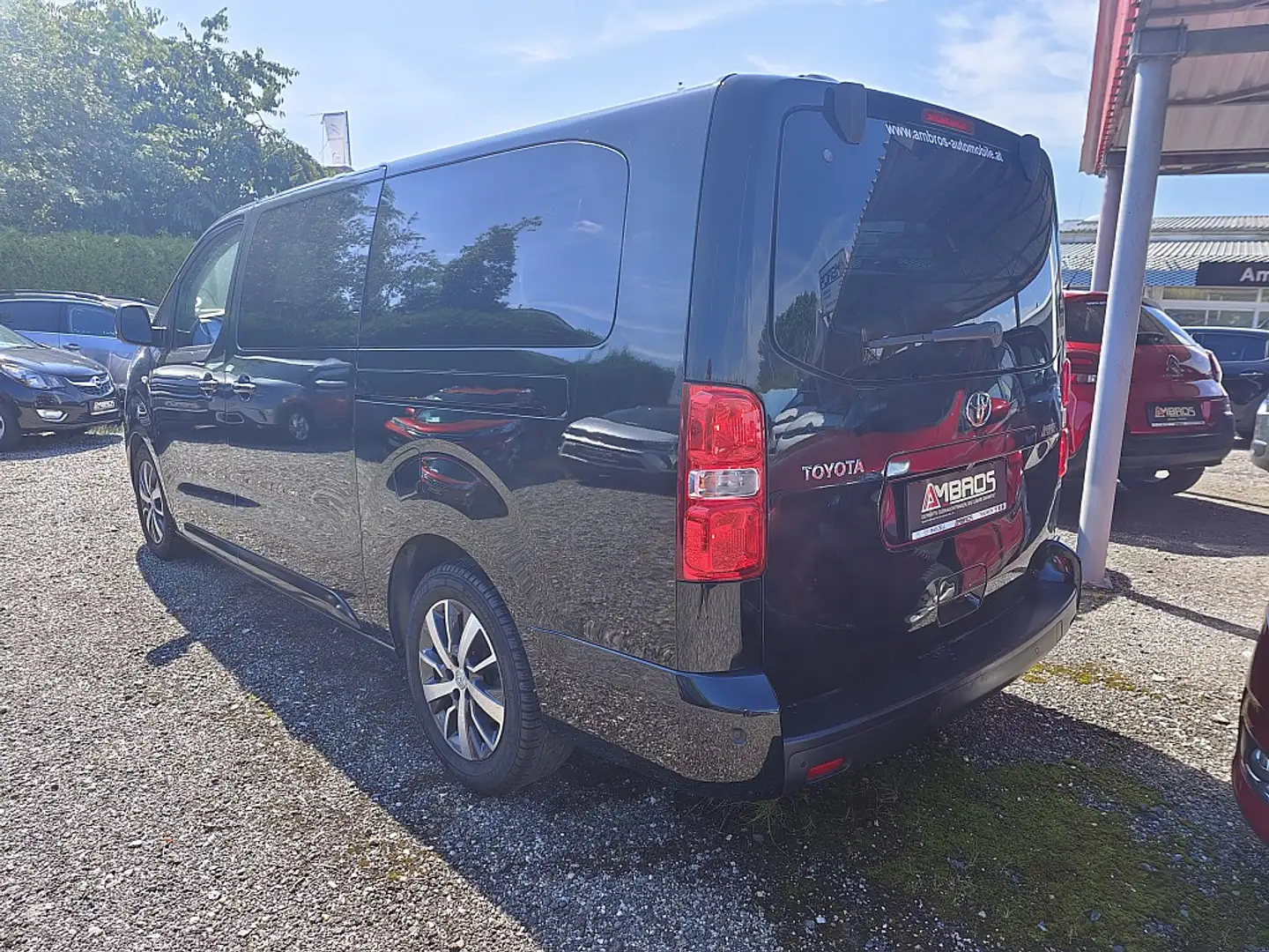 Toyota Proace Verso 2,0 D-4D 180 Lang XL L3 7-Sitzer VIP Auto... Schwarz - 2