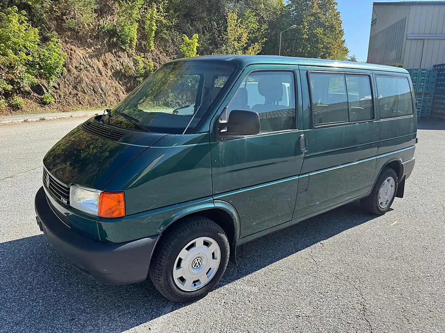 Volkswagen T4 Combi 2-2-2-3 CL lg. 2,5 TDI Grün - 1