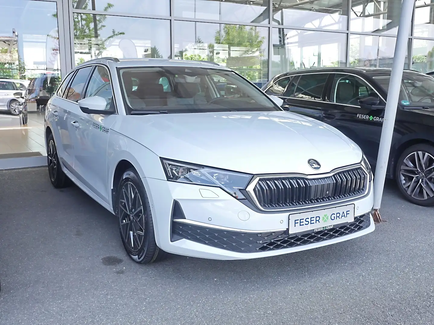 Skoda Octavia Selection 2,0l TDI* MATRIX KESSY SHZ AHK NAVI* Weiß - 2