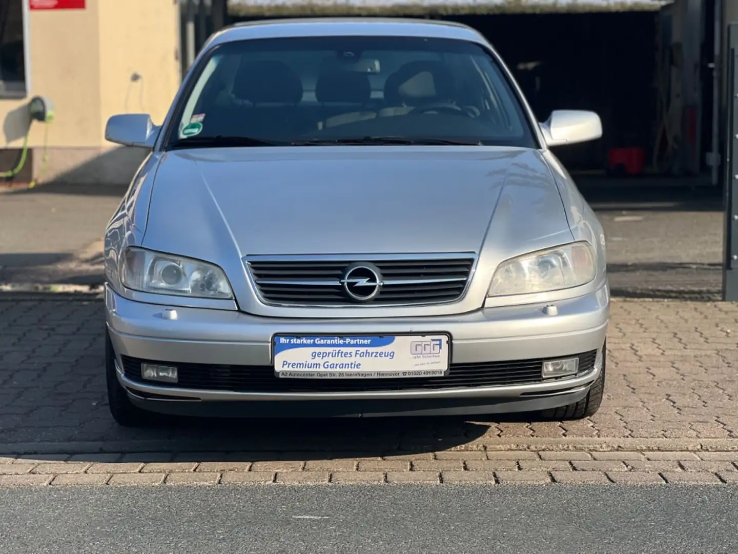 Opel Omega 2.2 16V Edition*HU & AU NEU*Klima*ZV srebrna - 2