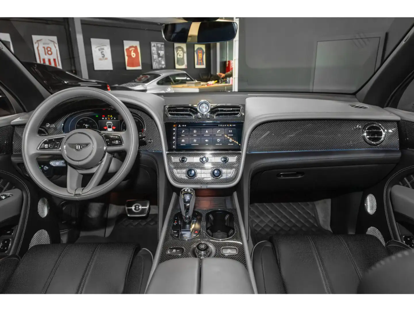 Bentley Bentayga V8 FIRST EDITION **STARTECH**LED/MULLINER/VOLL Noir - 2