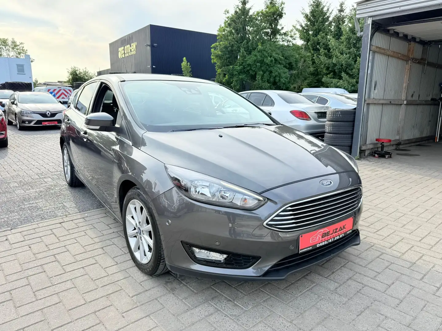 Ford Focus 1.6 TDCi Face Lift 130.000km 1jaar garantie - 1