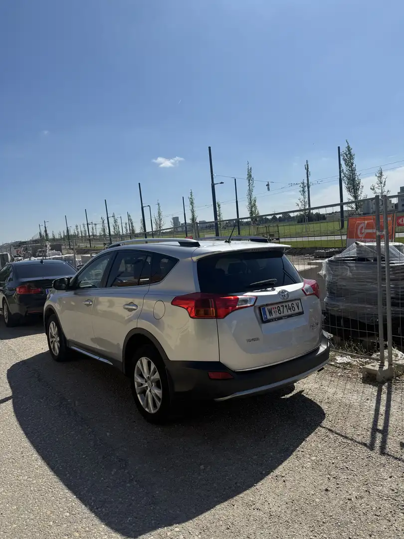 Toyota RAV 4 RAV4 2,2 D-4D Executive 4WD Aut. - 2