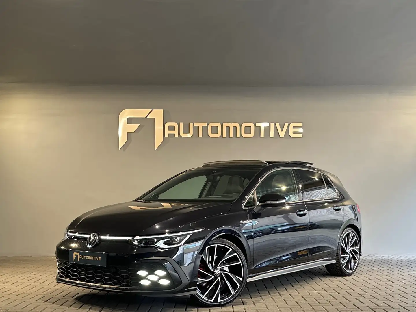 Volkswagen Golf GTD 2.0 TDI Pano|Keyl|IQ|HuD|H/K|Camera|VOL Zwart - 1