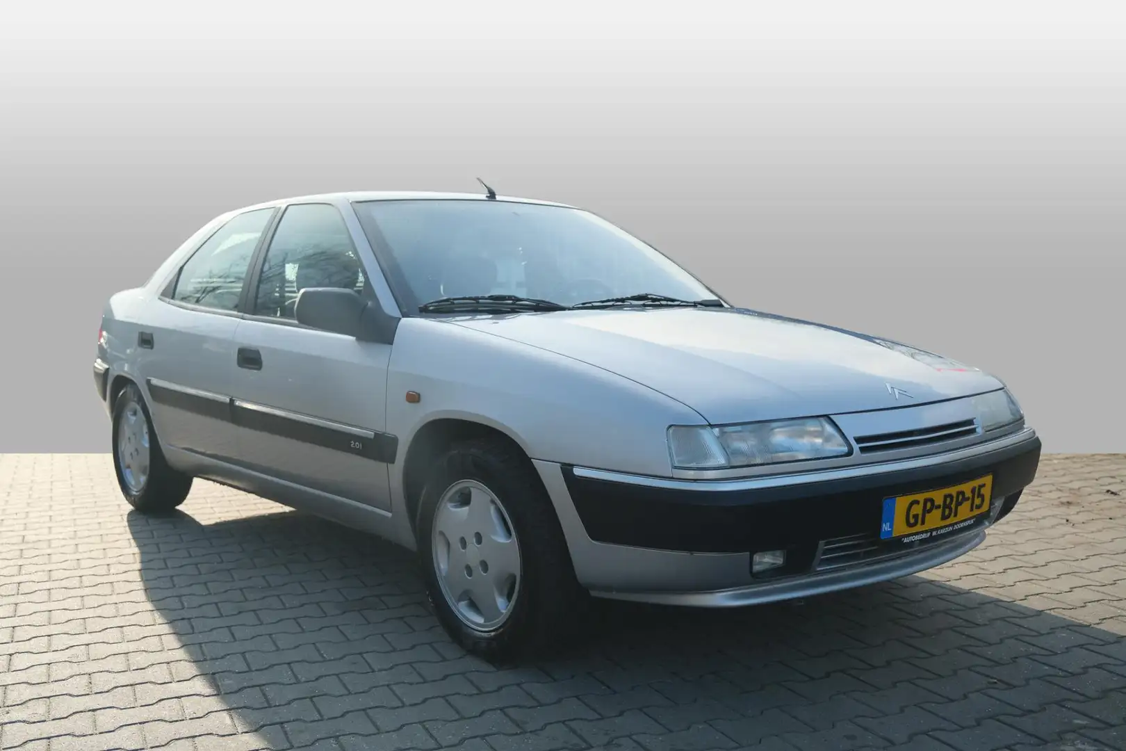 Citroen Xantia 2.0i SX Grau - 2
