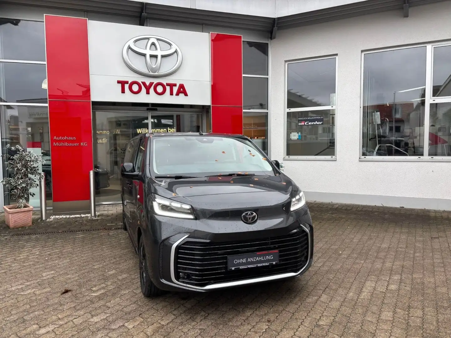 Toyota Proace Verso L2 Lounge I Pano. I Stheiz I Autom. Grau - 2