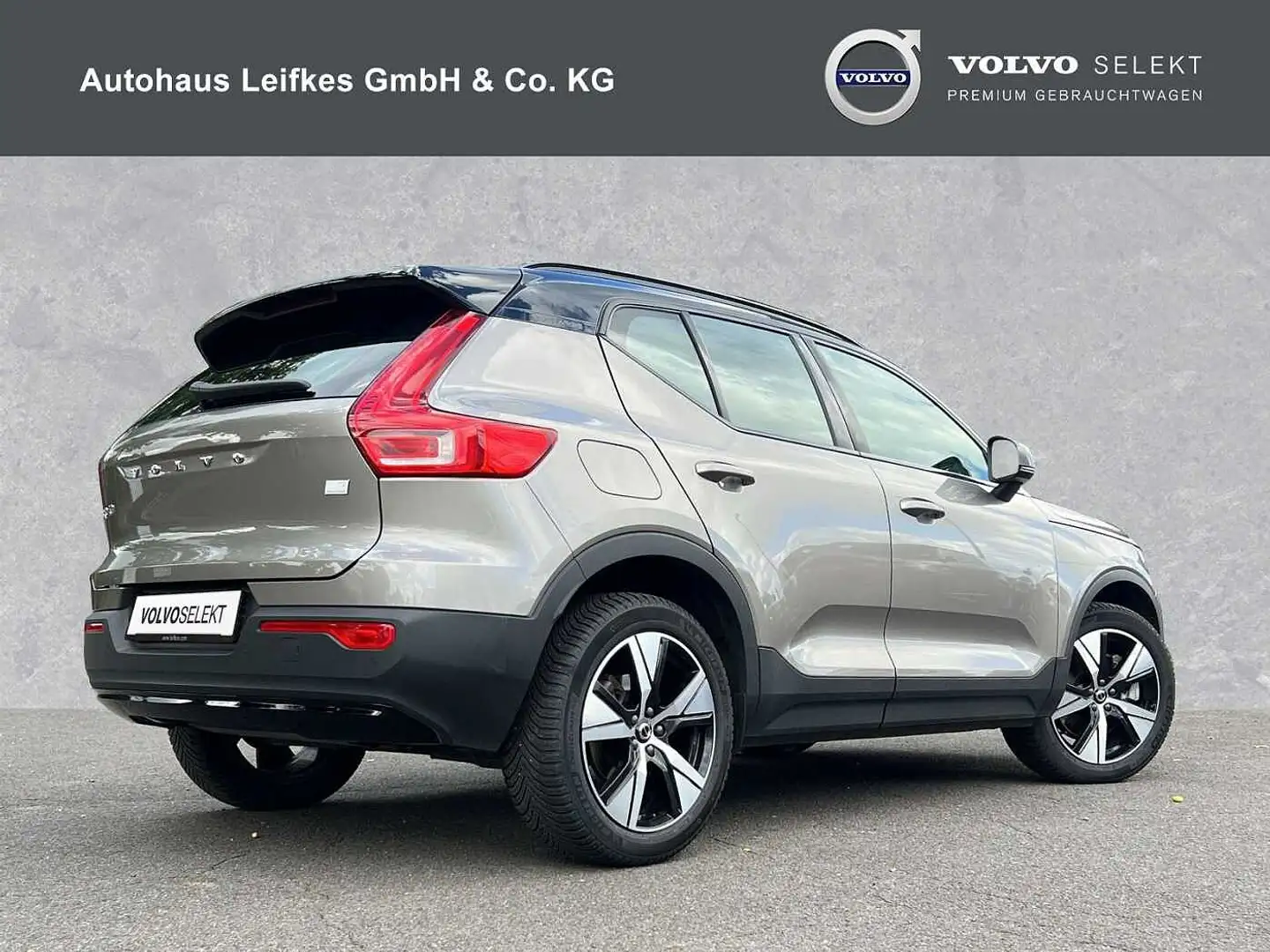 Volvo XC40 Plug-In-Hybrid T5 Recharge DKG RDesign Silber - 2