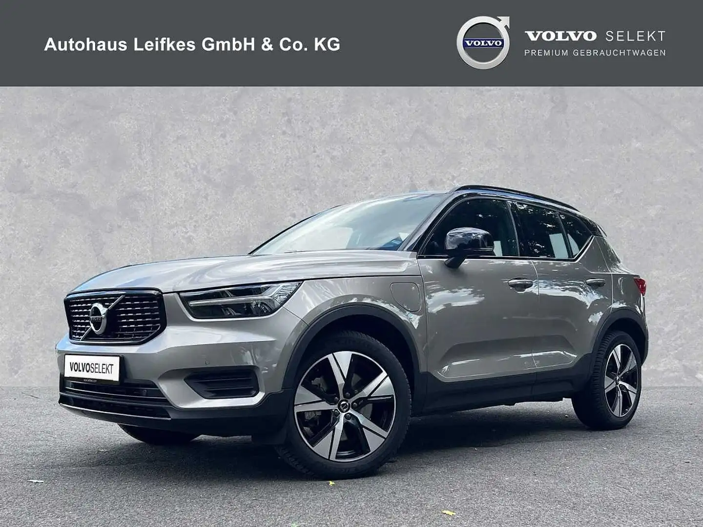 Volvo XC40 Plug-In-Hybrid T5 Recharge DKG RDesign Argent - 1