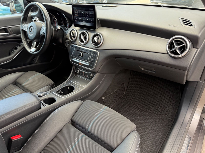 Mercedes-Benz CLA 180 Coupe*LED*SHZ*NAVI*2.HAND*TOWI — photo 11