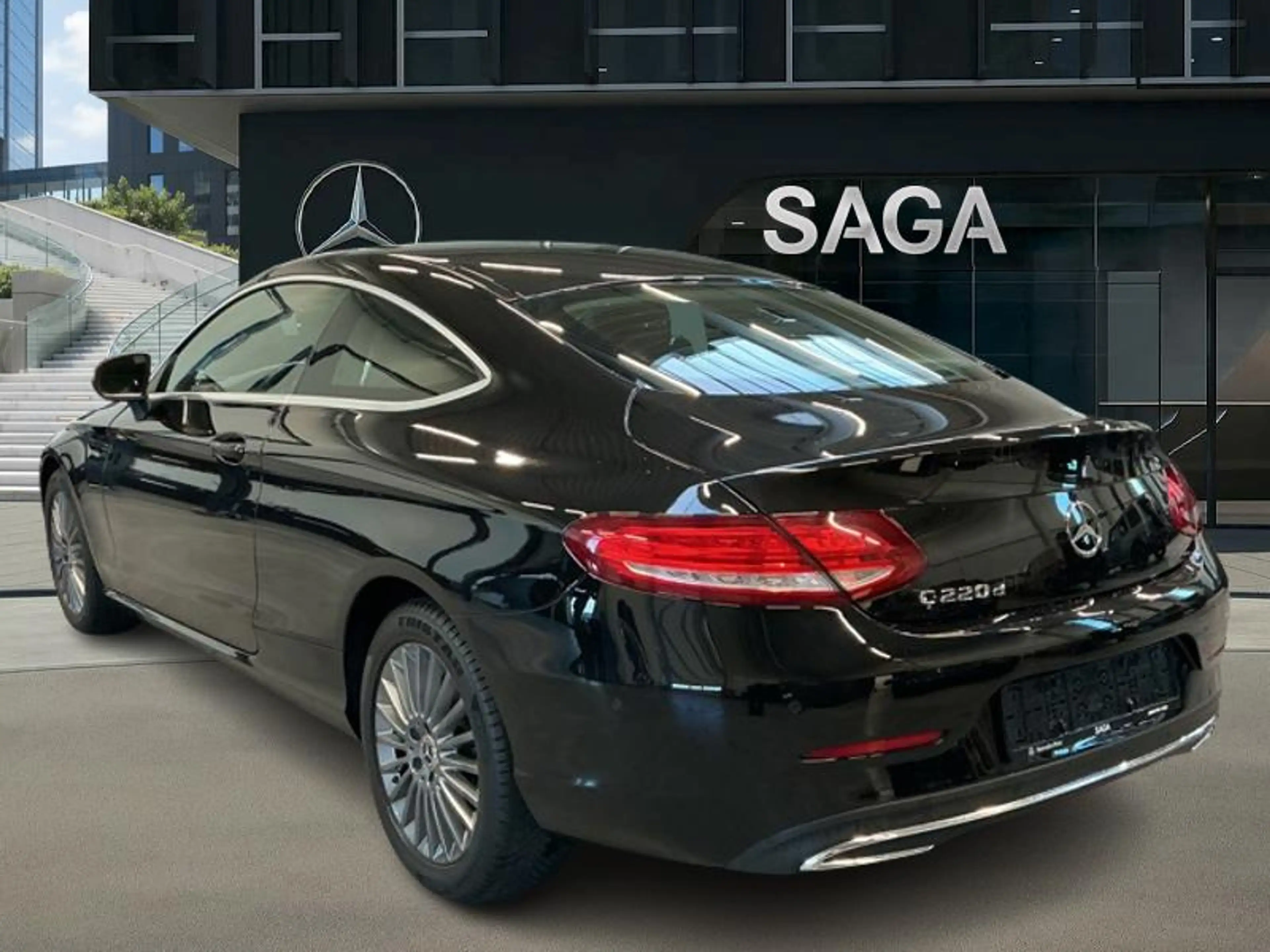Mercedes-Benz C 220 d Coupé — photo 8