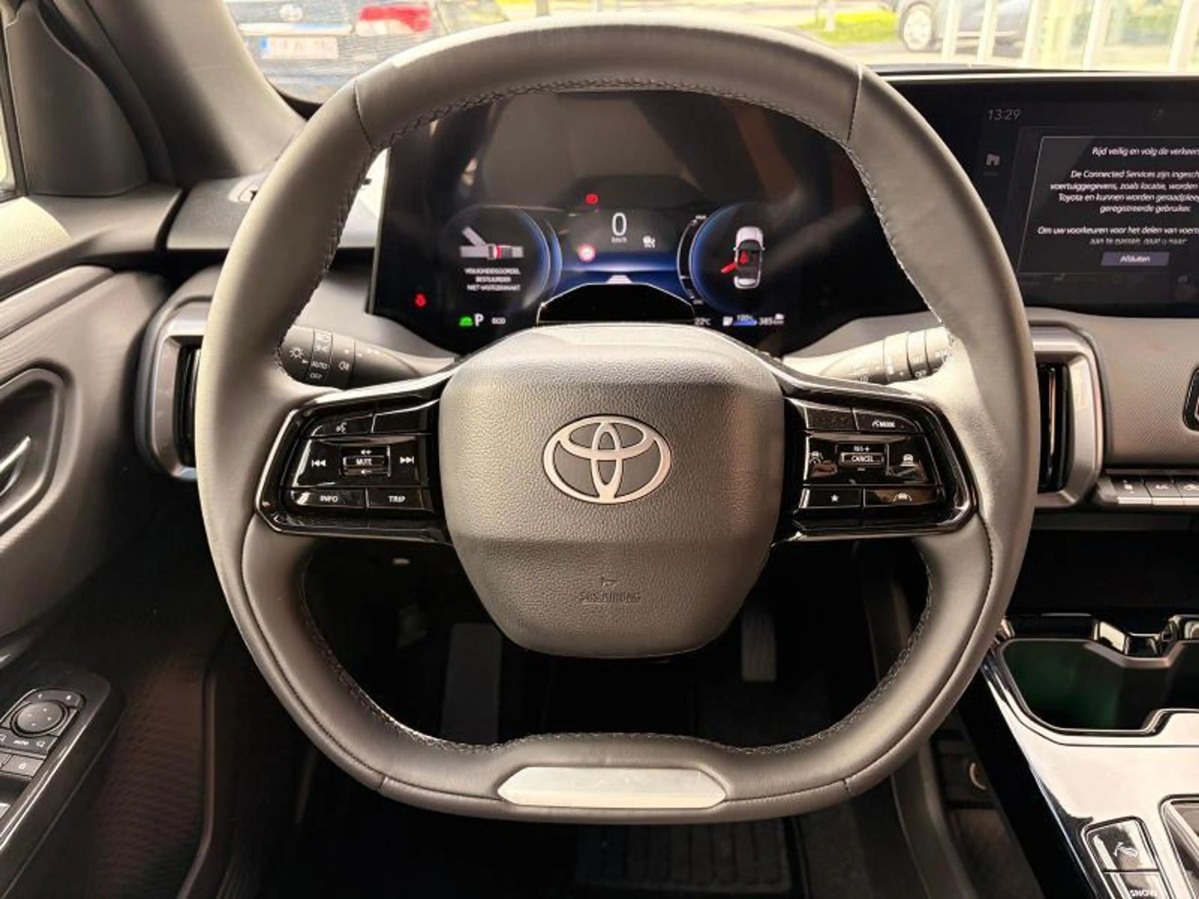 Toyota Urban Cruiser 61kW - LONG RANGE EXECUTIVE — photo 14