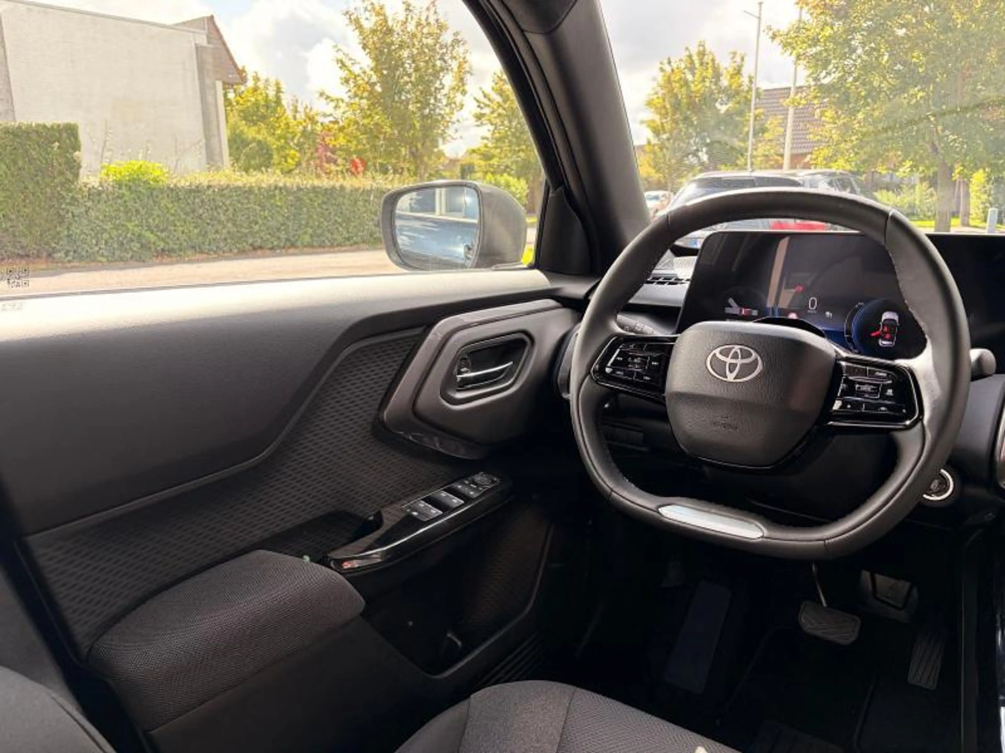 Toyota Urban Cruiser 61kW - LONG RANGE EXECUTIVE — photo 11