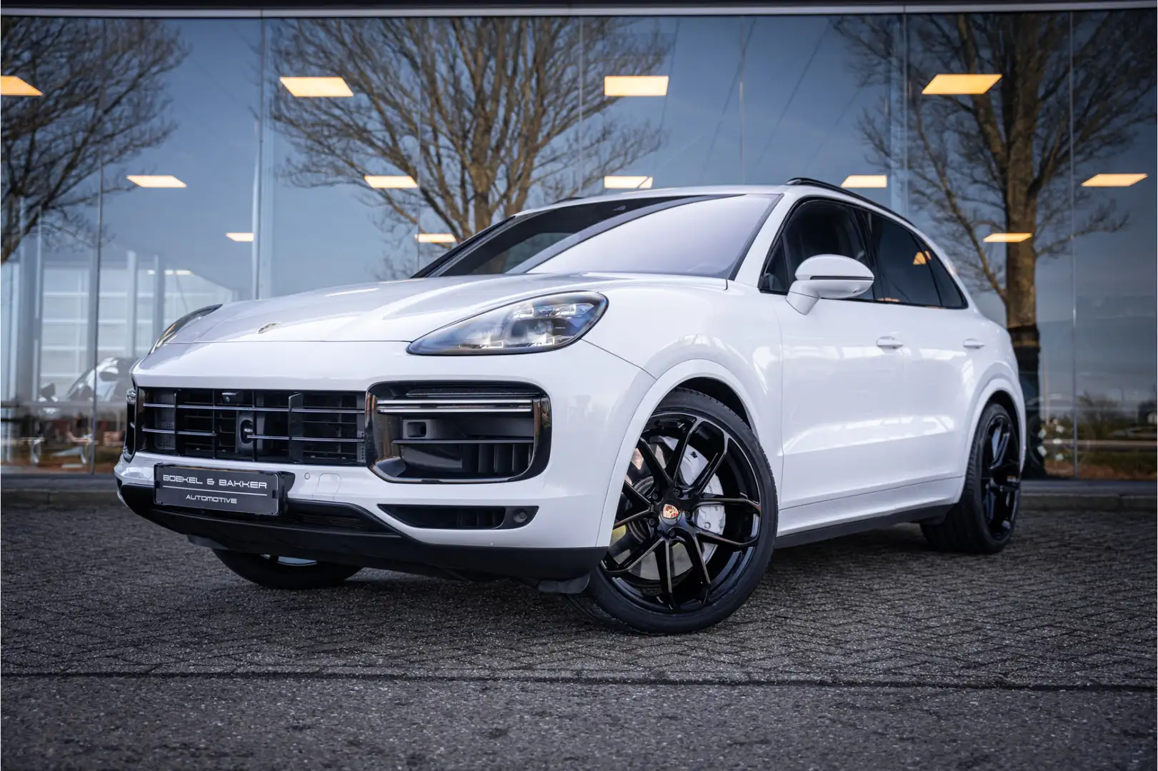 Porsche Cayenne 4.0 Turbo ** PCCB** Burmester ** Approved ** Panod Blanc - 1