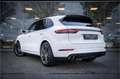 Porsche Cayenne 4.0 Turbo ** PCCB** Burmester ** Approved ** Panod Blanc - thumbnail 5