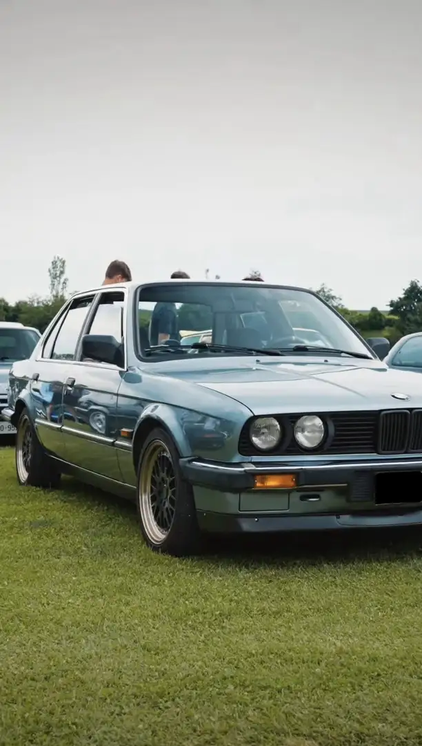BMW 320 320i - 1