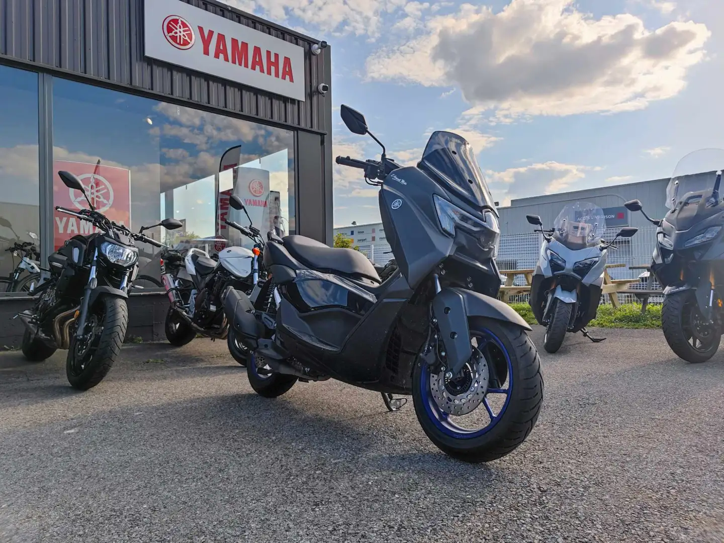 Yamaha NMAX Noir - 1