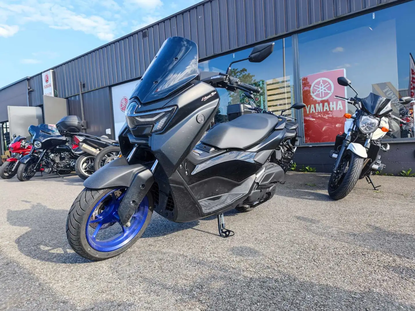 Yamaha NMAX Noir - 2