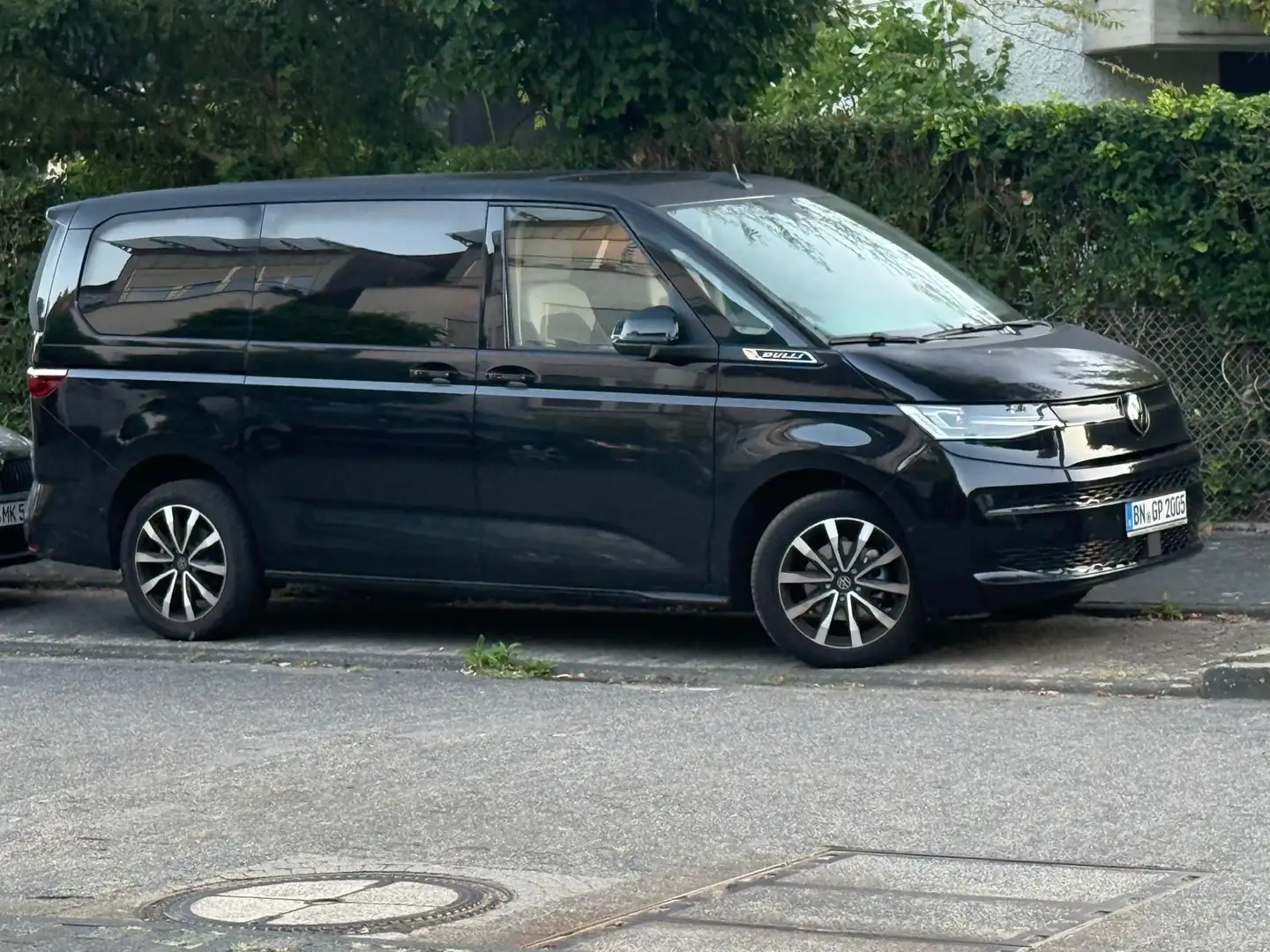 Volkswagen T7 Multivan Multivan 2,0 TDI SCR LÜ Schwarz - 1