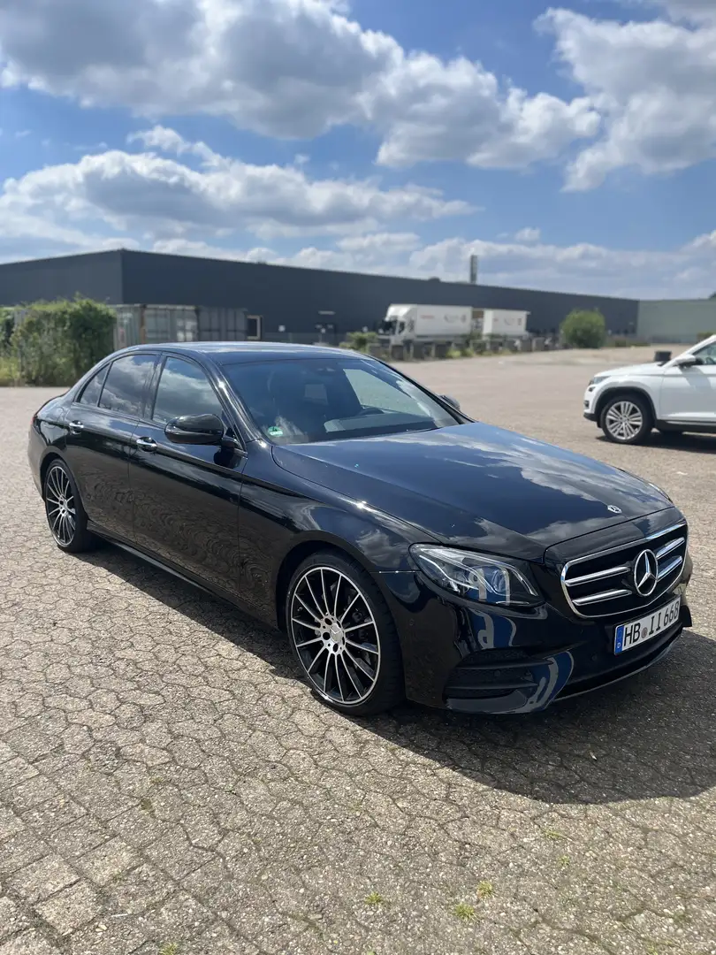 Mercedes-Benz E 220 E 220 d (213.004) Schwarz - 1