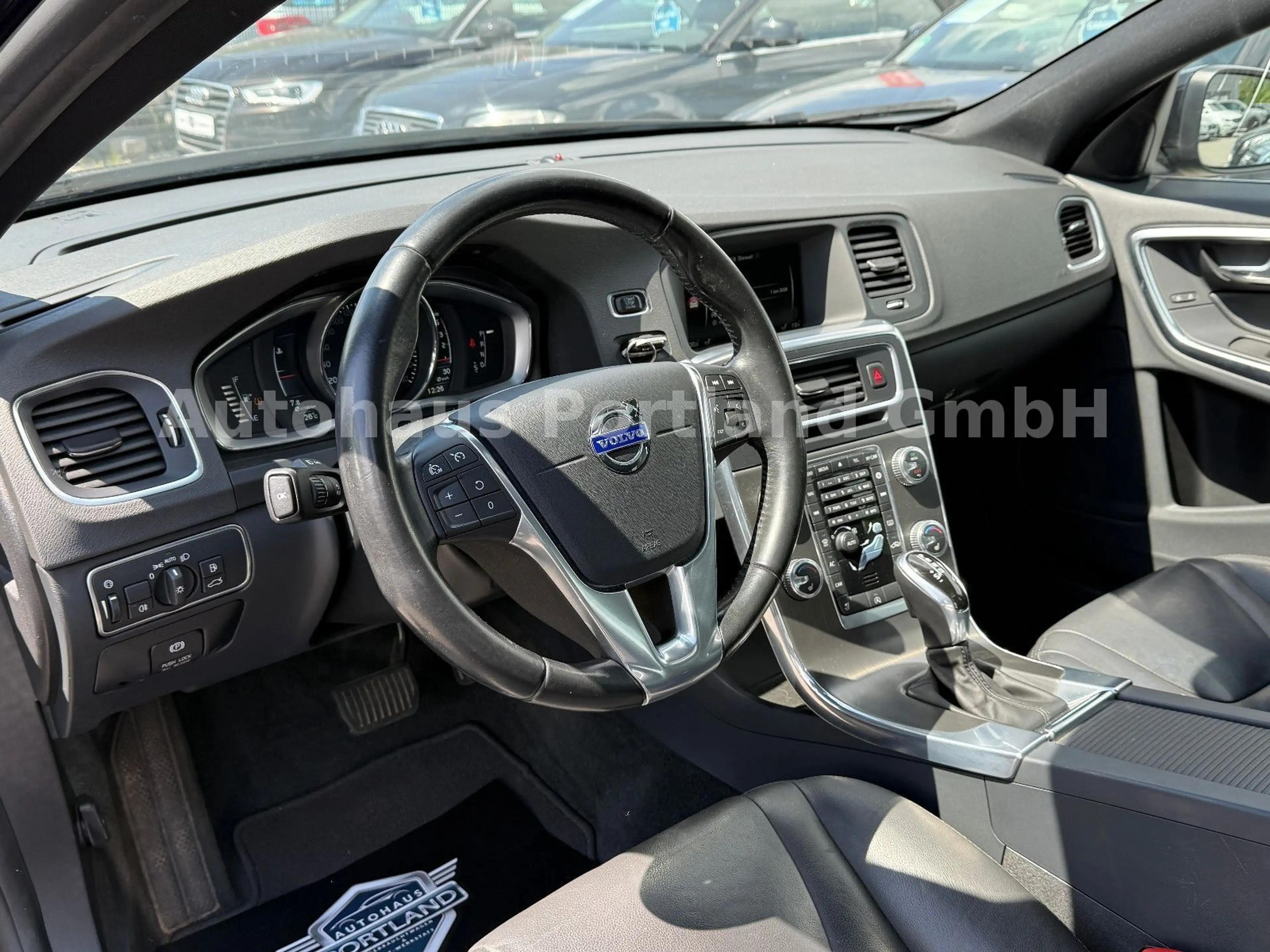 Volvo S60 Summum 2.0 D4 EMBER BLACK/S-Heft/S-Dach/Kame — photo 15
