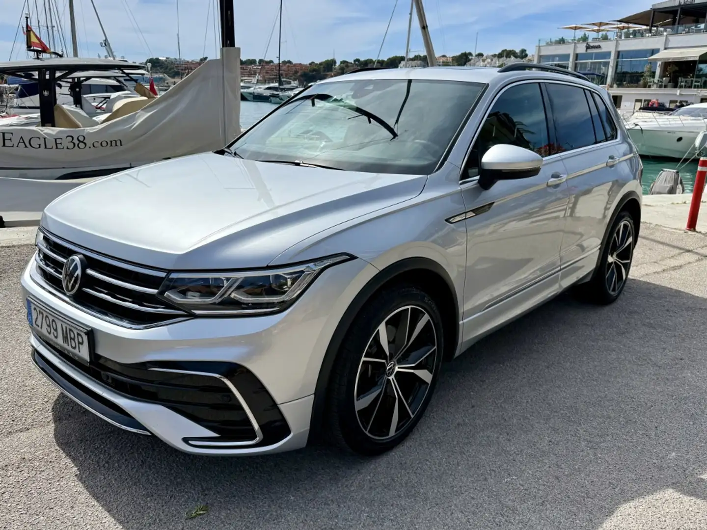 Volkswagen Tiguan 2.0 TSI R-Line 4Motion DSG 140kW Plateado - 2