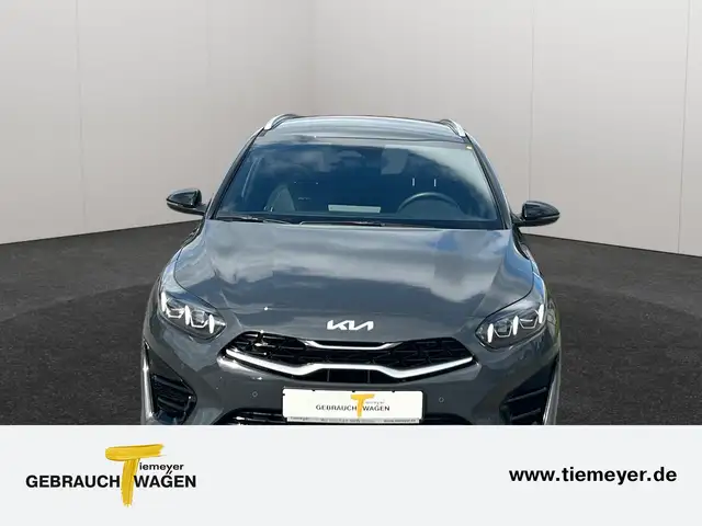 Kia Ceed view 2